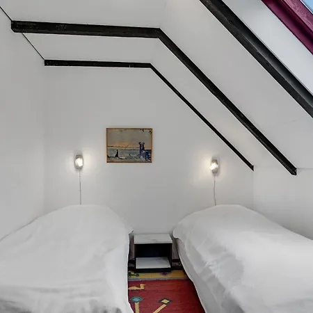2 Bedroom Lovely In Apartman Tranekær