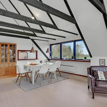 Leilighet 2 Bedroom Lovely In *
