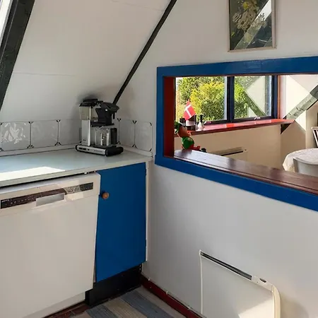 2 Bedroom Lovely In Leilighet *