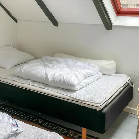 2 Bedroom Lovely In Leilighet Tranekær